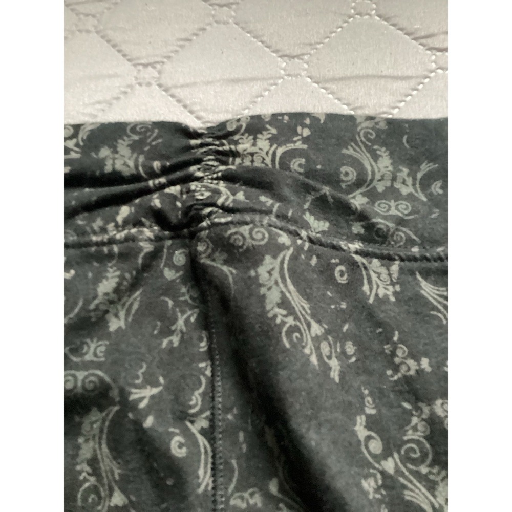 Calvin Klein Performance Women's Black Cropped Leggings - XL - Picture 5 of 9